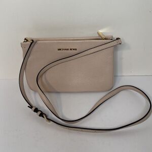 Michael Kors Jet Set Large Light Pink Pebbled Leather Crossbody Bag Gold